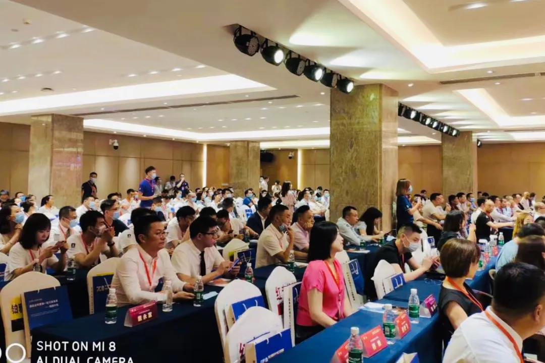 国产一区二区三区AV水蜜桃设计